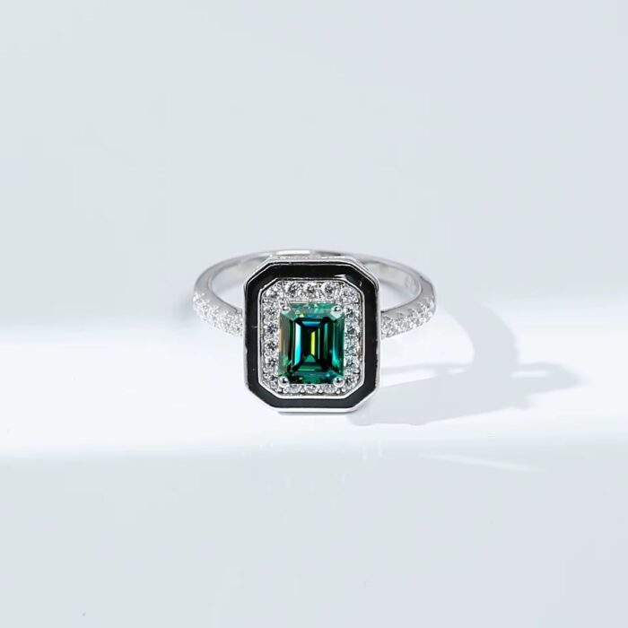 Lucky Sparkle – 1 Carat Moissanite Ring in 925 Sterling Silver
