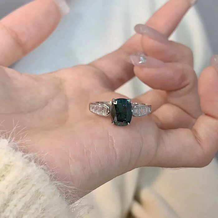 Eternal Elegance – 3 Carat Pillow-Cut Moissanite Ring in Platinum-Plated 925 Silver